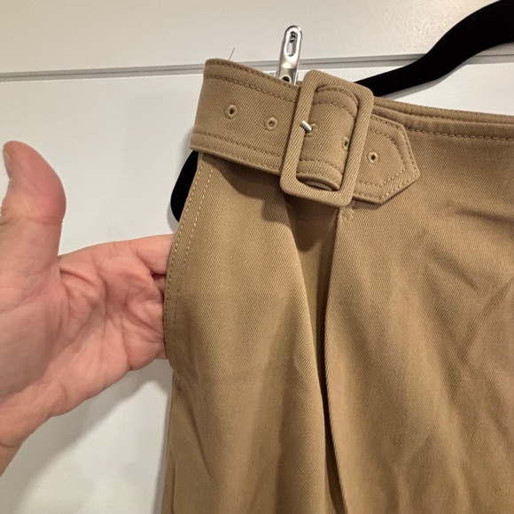 Club Monaco Tan High-Waist Belted Trousers - Picture 5 of 16